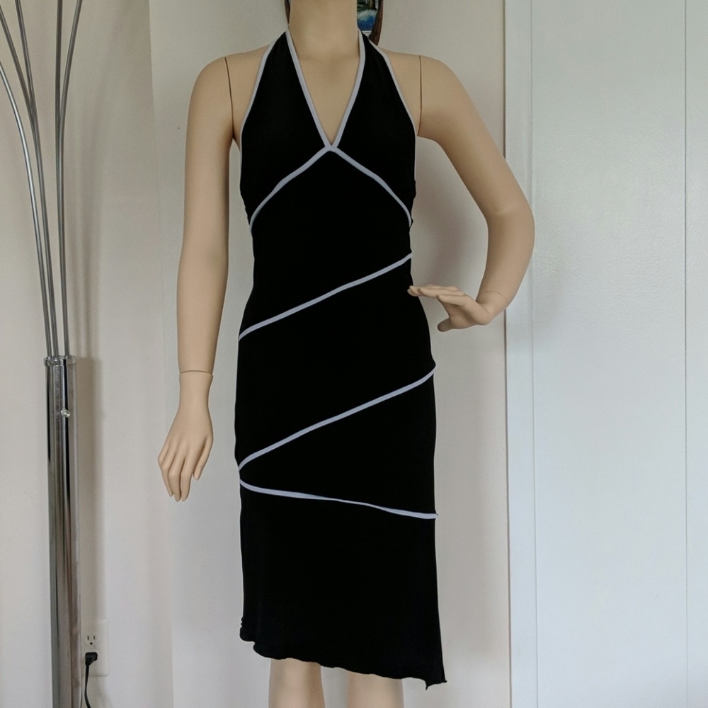 Bluvi asymmetrical black and white halter dress